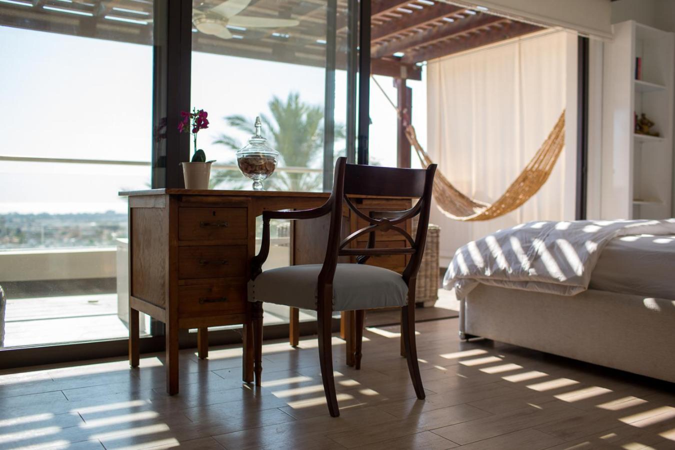 Penthouse Duplex Overlooking The Mediterranean Larnaca Luaran gambar
