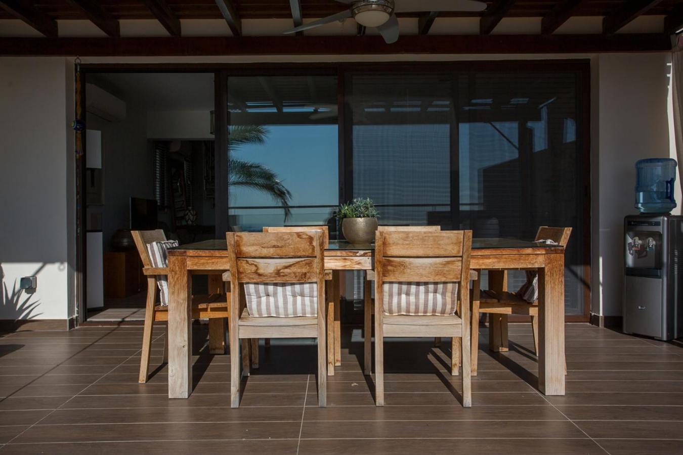 Penthouse Duplex Overlooking The Mediterranean Larnaca Luaran gambar